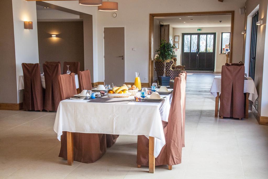 Auberge Du Moulin A Vent, The Originals Relais Manou Экстерьер фото